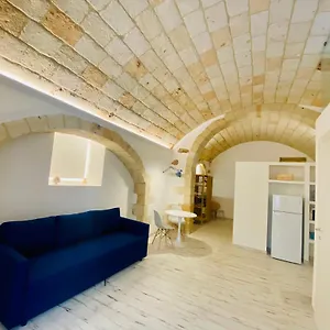 la-bitta-suite.lecce-hotels.com/